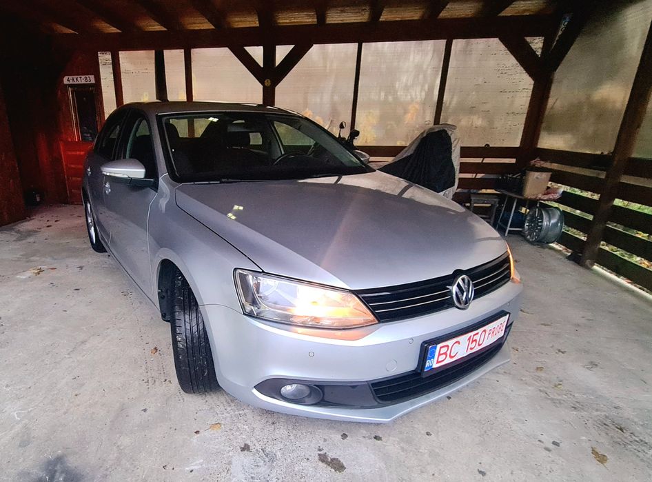 VW JETTA 1.6 TDI , an 2011/ 11, clima/navi/Senzori