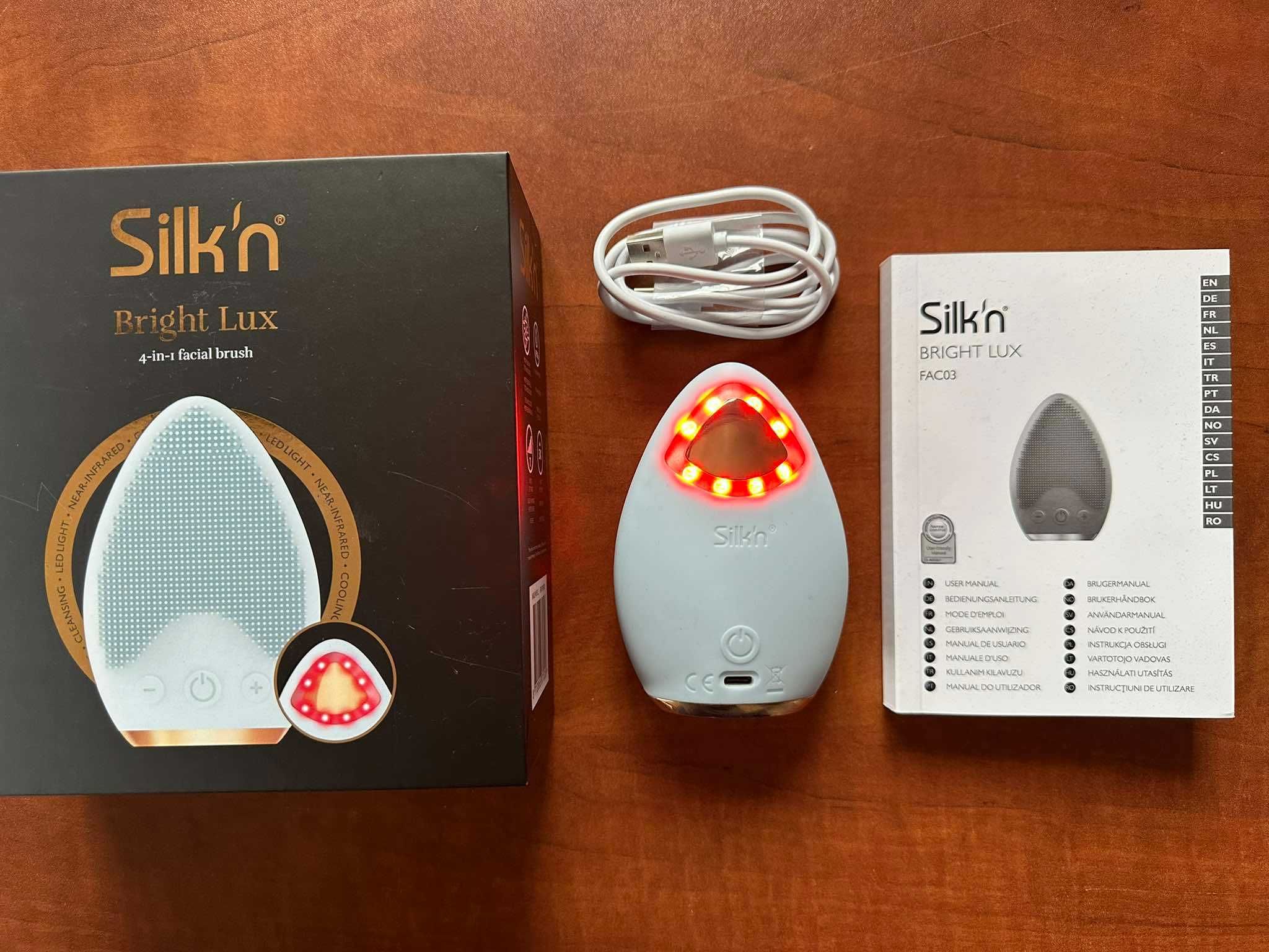 Silkn Bright Lux четка за почистване на кожата на лицето 4 в 1