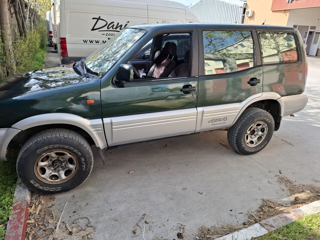 235 75 15 cooper discoverer at 3