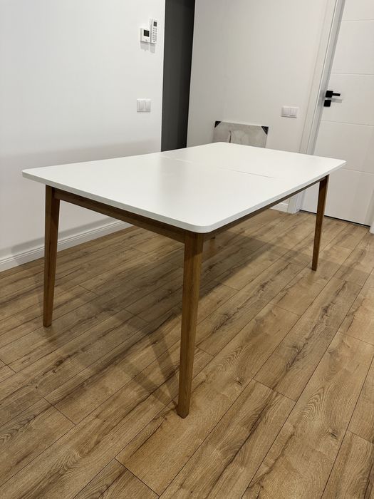 Masa dining extensibila