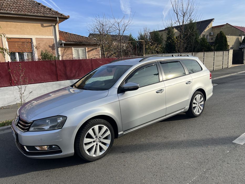 VW Passat 2013/Automatic/Navi  /2.0 DIESEL