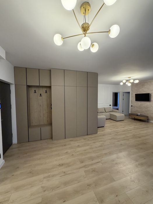 Inchiriez apartament 3 camere zona vivo/bmw parcare subterana