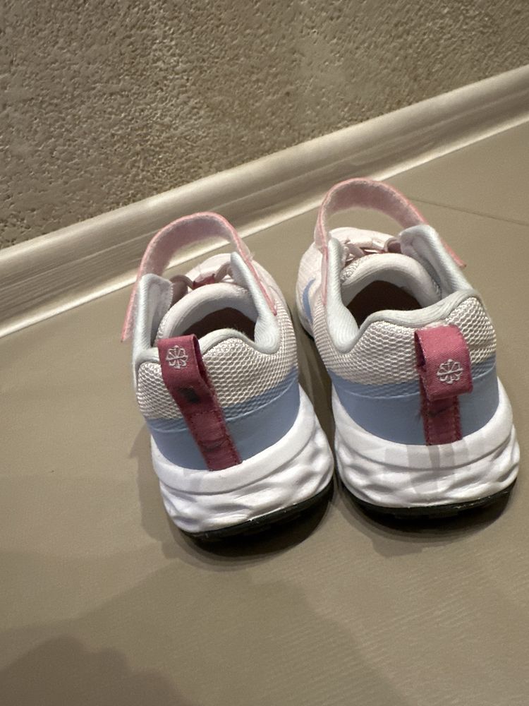 Маратонки  Nike   Air