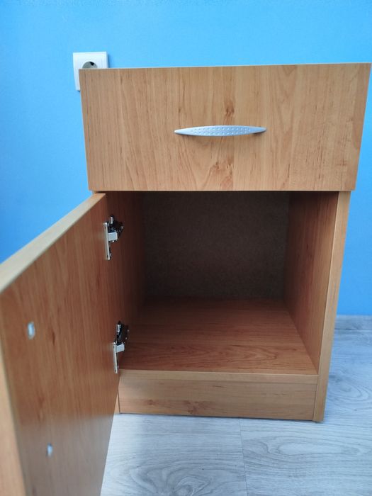 Нощно шкафче ново