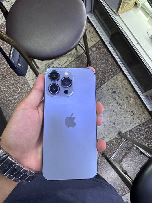 iPhone 13 pro srochna sotiladi