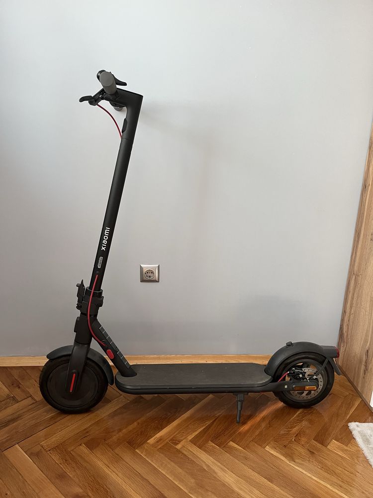 Електрическа тротинетка Xiaomi Electric Scooter 4 Pro