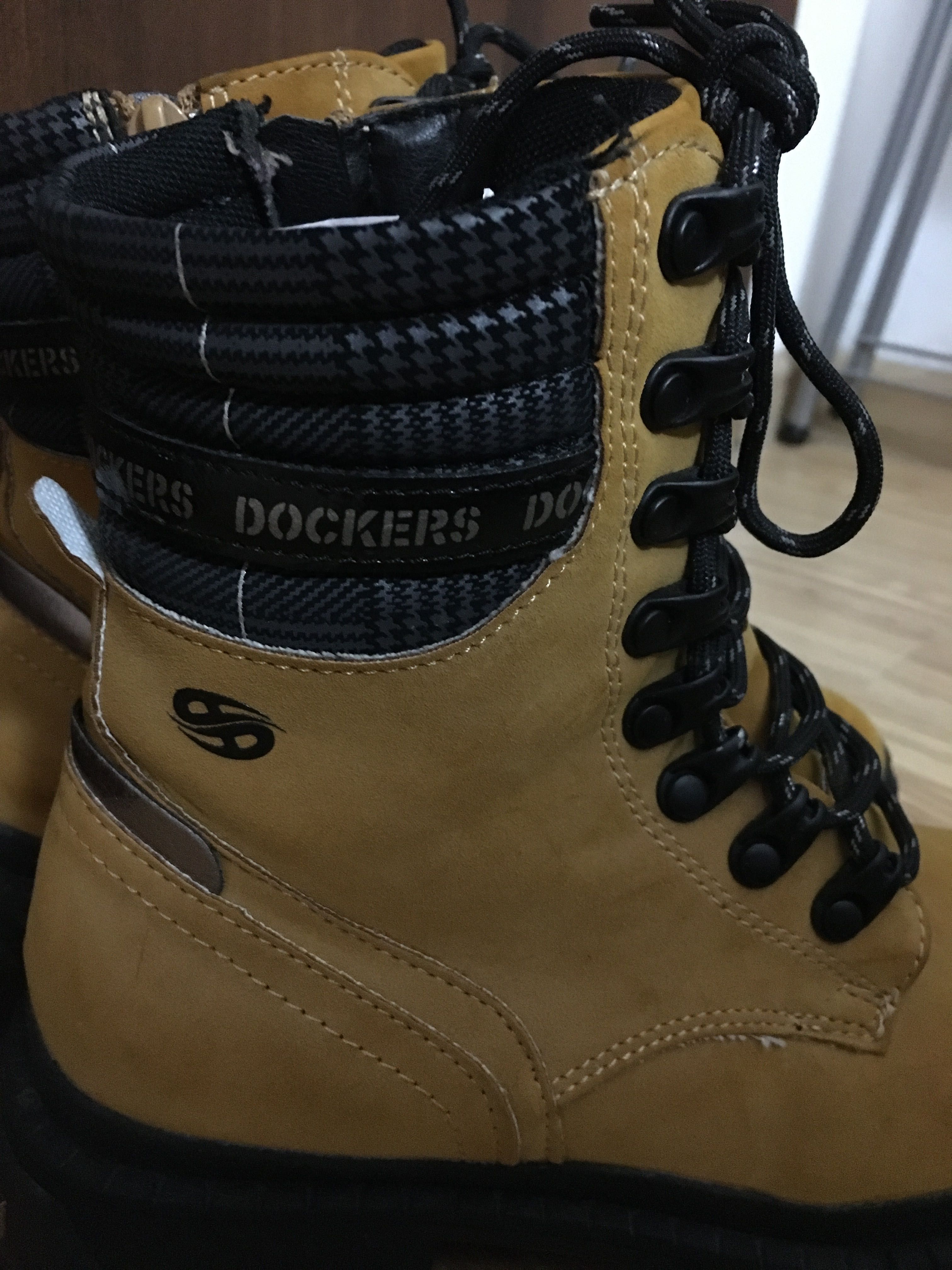 Зимни обувки оригинални DOCKERS