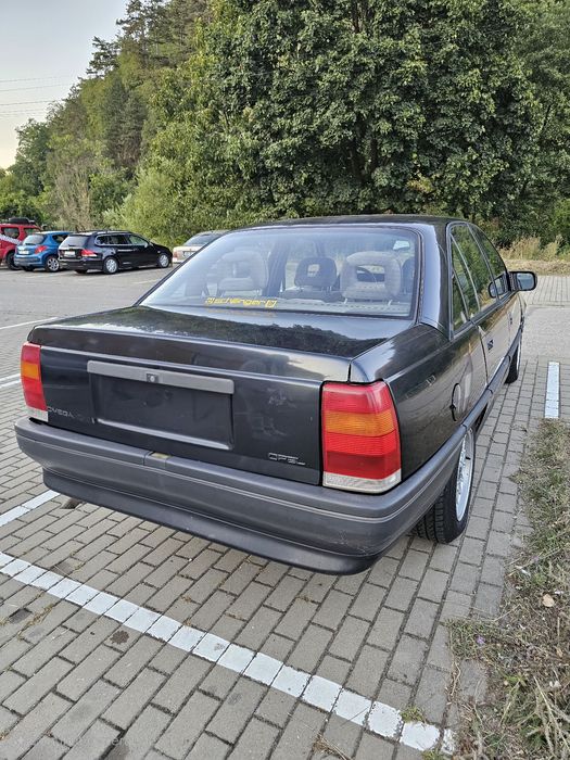 Opel Omega A 2.0i Diamond 1989 vând/ schimb