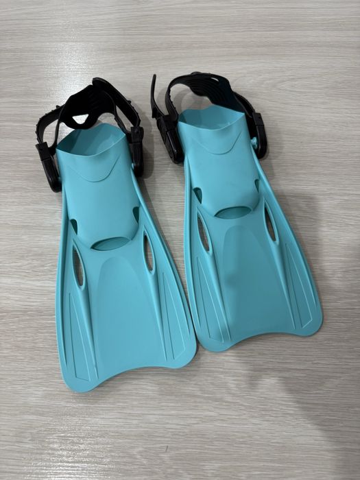 Продам новые детские ласты. Размер регулируется от 3-6 лет