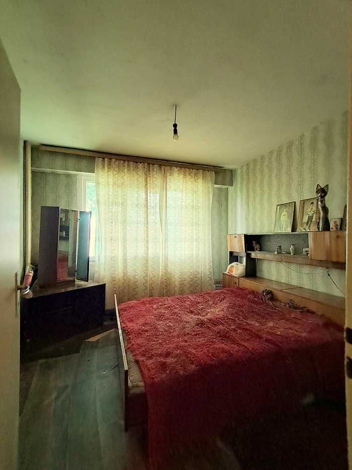 Дава се под наем Тристаен апартамент в София, Хладилника - 75 кв.м за 85000 € - Снимка #1