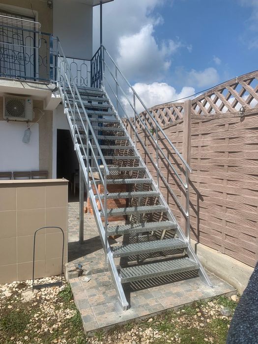 Confecționăm scări / scara metalice zincata pt casa, beci și incendiu