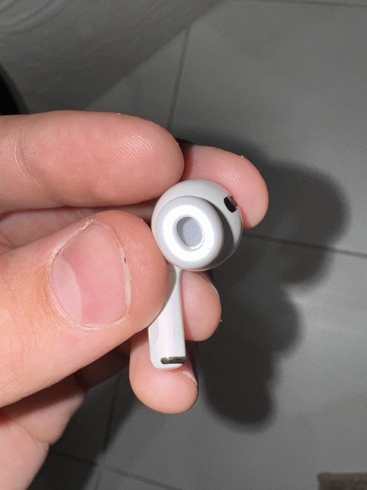 Apple airpods pro