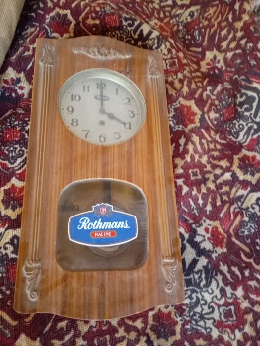 Соат деворга осиладиган