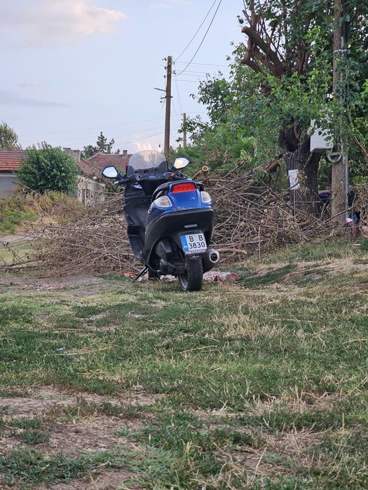 Продавам скутер piaggio x9 200 evo