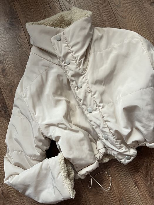 Дамско бежаво яке