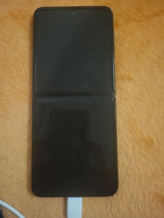 Samsung Z Flip 5
