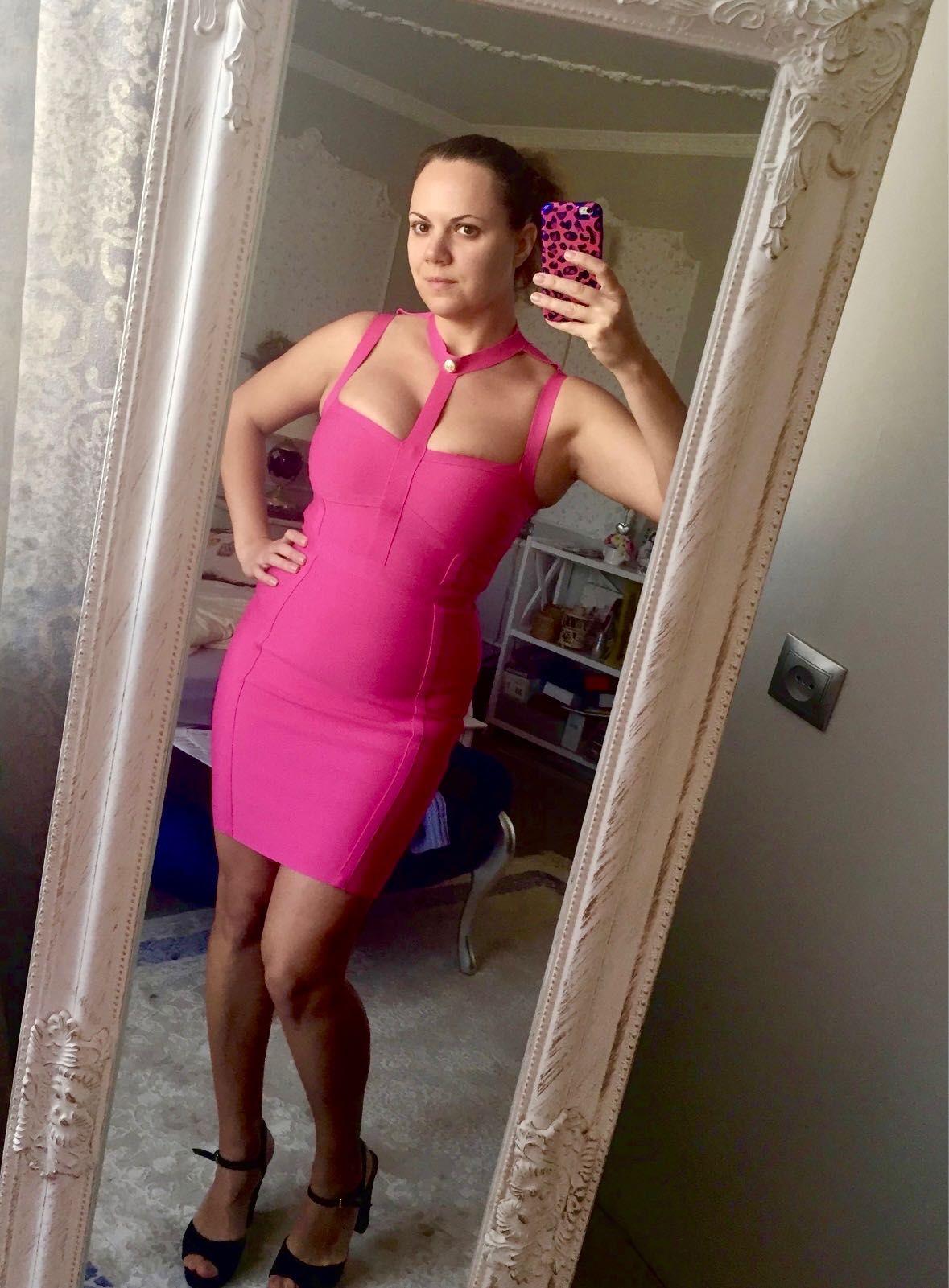 Розова рокля бандаж