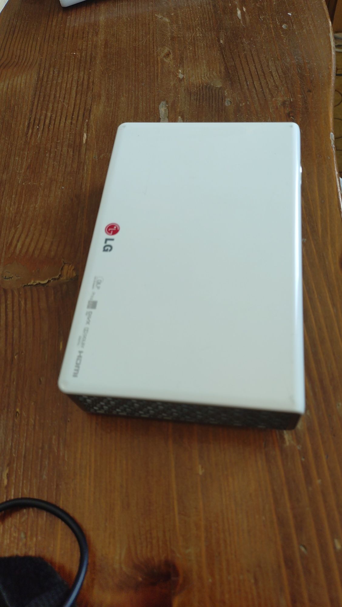 Портативен проектор LG PB60G