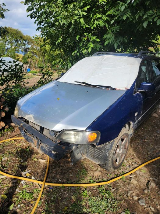 Продавам кола за части без номера