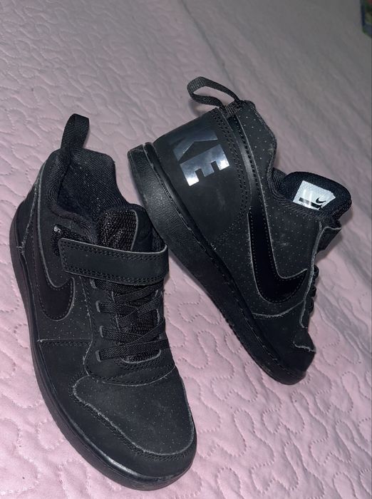 Adidasi Nike, baiat, 33