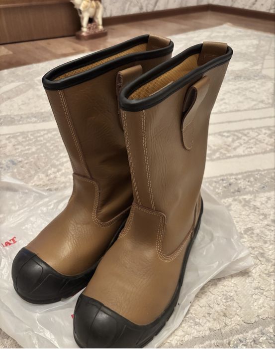 Продается демисезонная ботинка