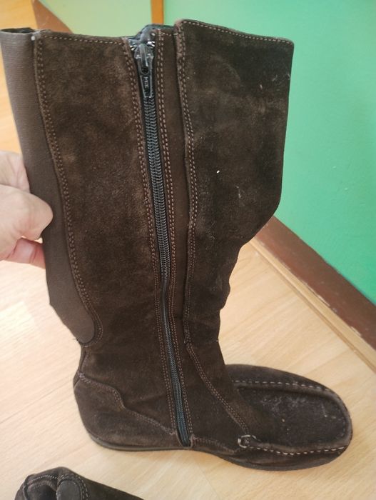 Подарявам дамски ботуши 40номер.