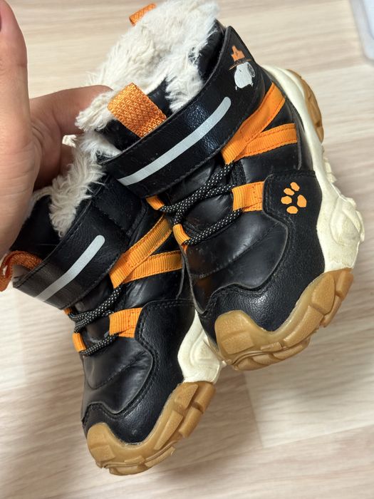 Продам зимнюю обувь