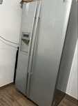 Frigider LG Side by Side, 521L, cu dozator, funcțional