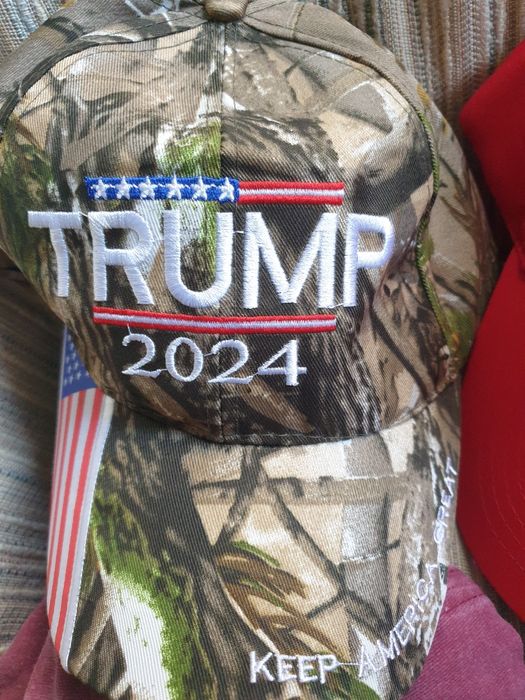 Șepci SUA campanie Trump 2024