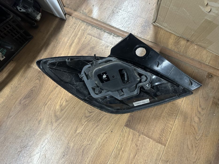 Десен стоп за Опел Астра GTC