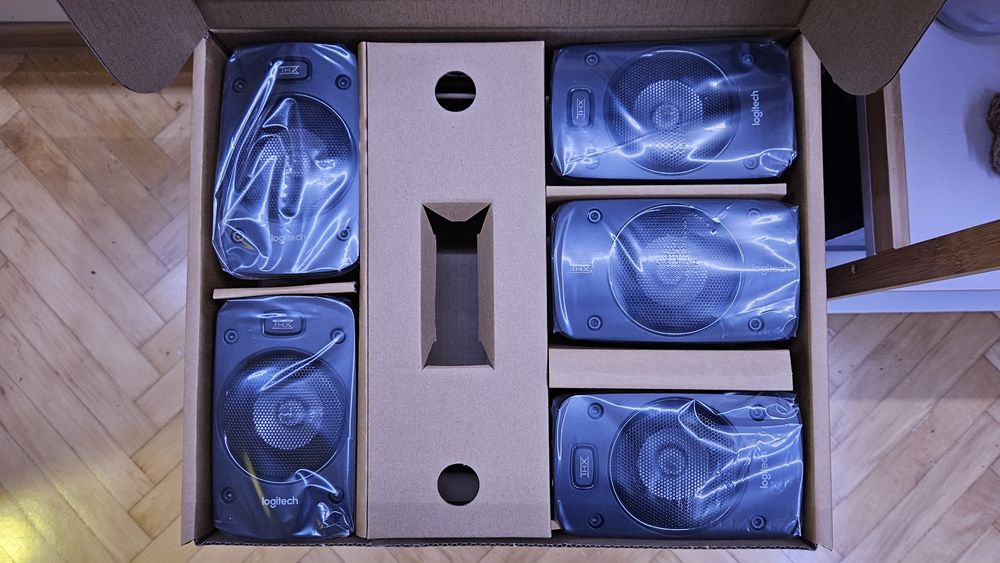 Нови сателитни тонколонки от Logitech Z906