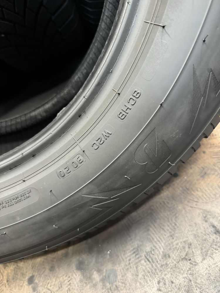 215 65 16, Зимни гуми, Bridgestone BlizzakLM005, 4 броя