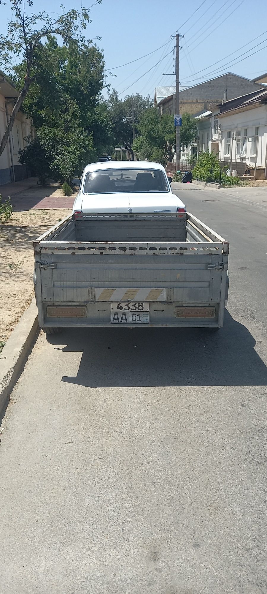 Gaz 2410 sotiladi
