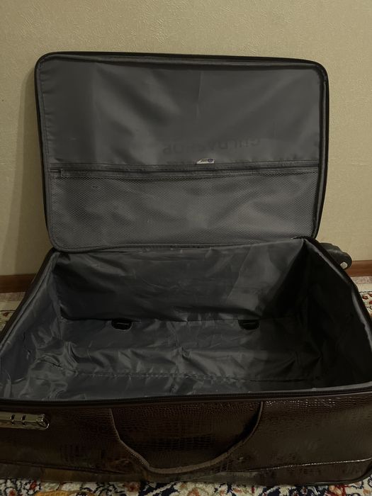 Чемодан, размер L