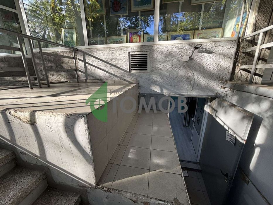 Търговско помещение под наем в центъра на Стара Загора