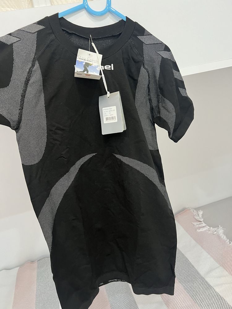 Тениска Hummel за спорт