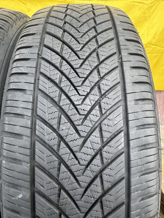 Автомобилни гуми 215 65 15 Tracmax