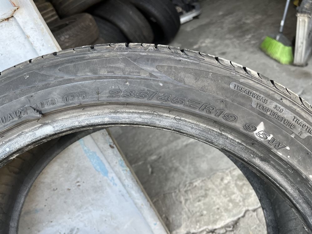 2 бр. летни гуми 235/45/19 Nexen SUV 7,2 mm DOT 0316