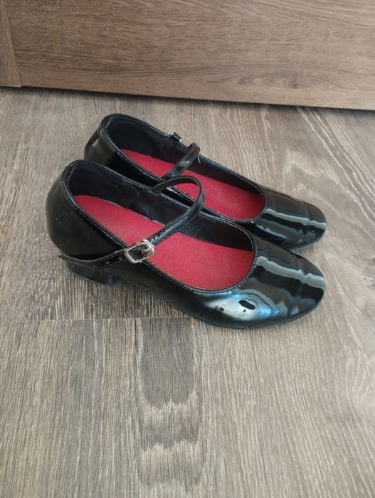 Продам туфли для танца 32р