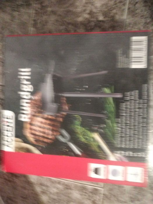 Две барбекюта на дървени въглища