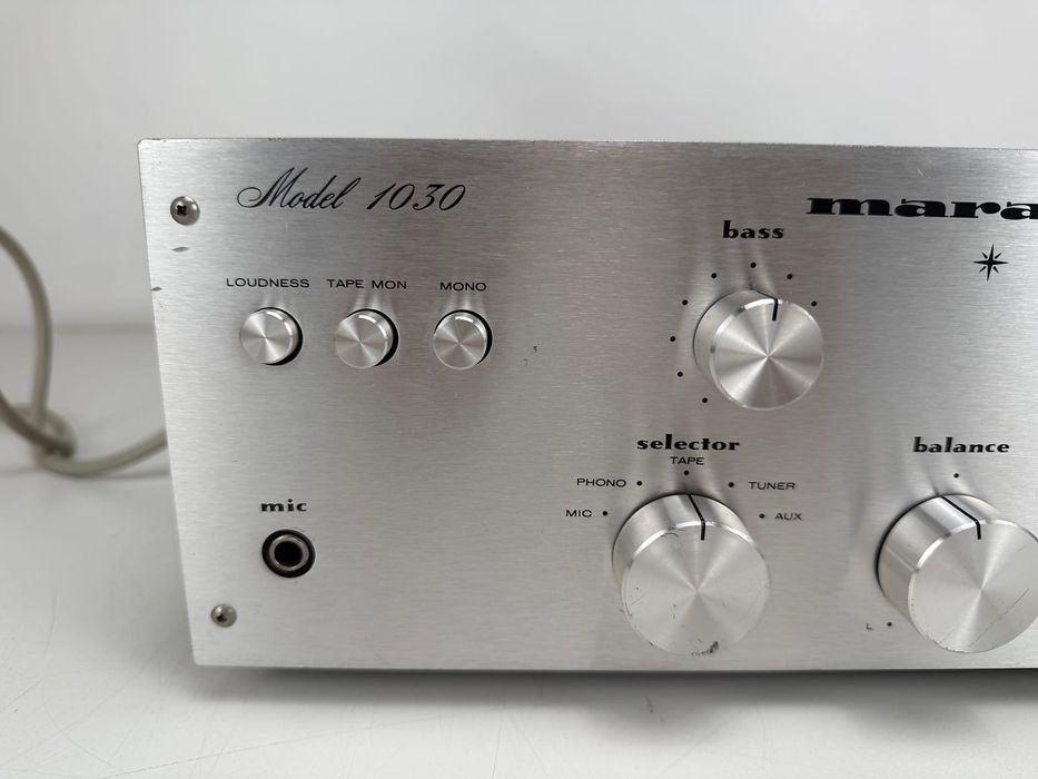 Усилитель интегрированный MARANTZ  1030