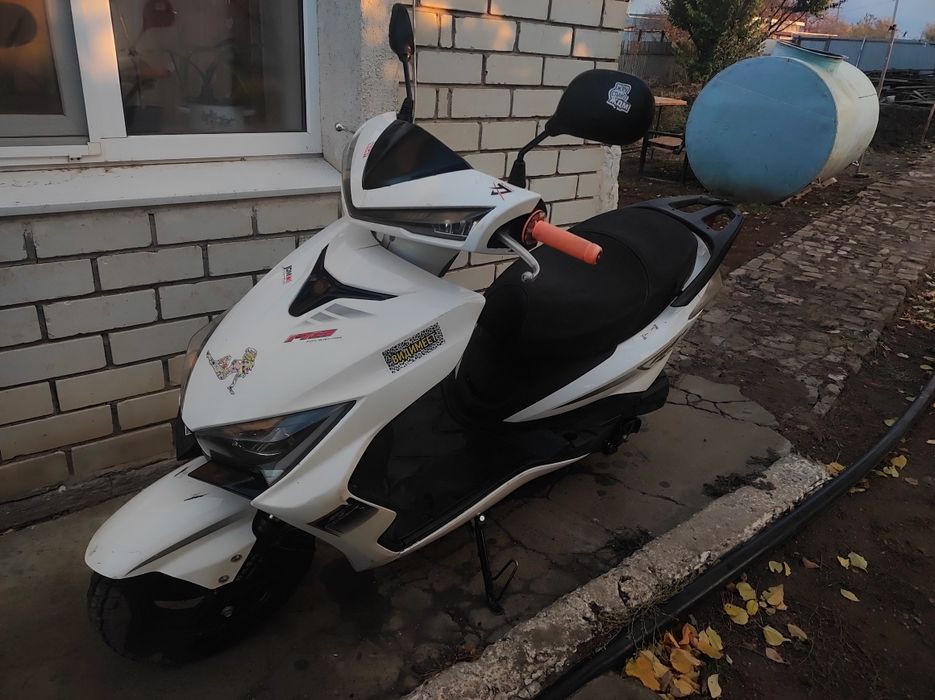 продам скутер м8