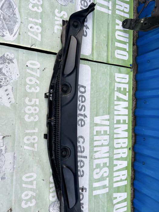 Grilă stergătoare, parbriz BMW X1 F48 2017 volan stânga