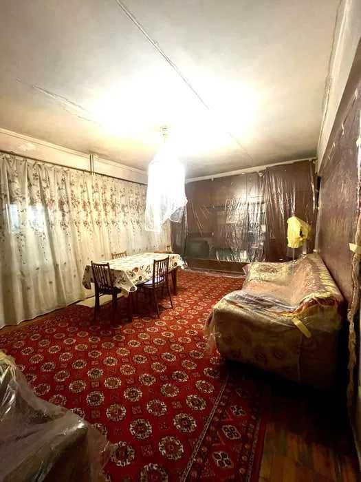 Продаётся 4х комнатная квартира 2/7/7 Чорсу Гум