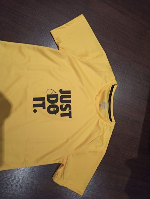 Тениски Nike по 10 и 15лв