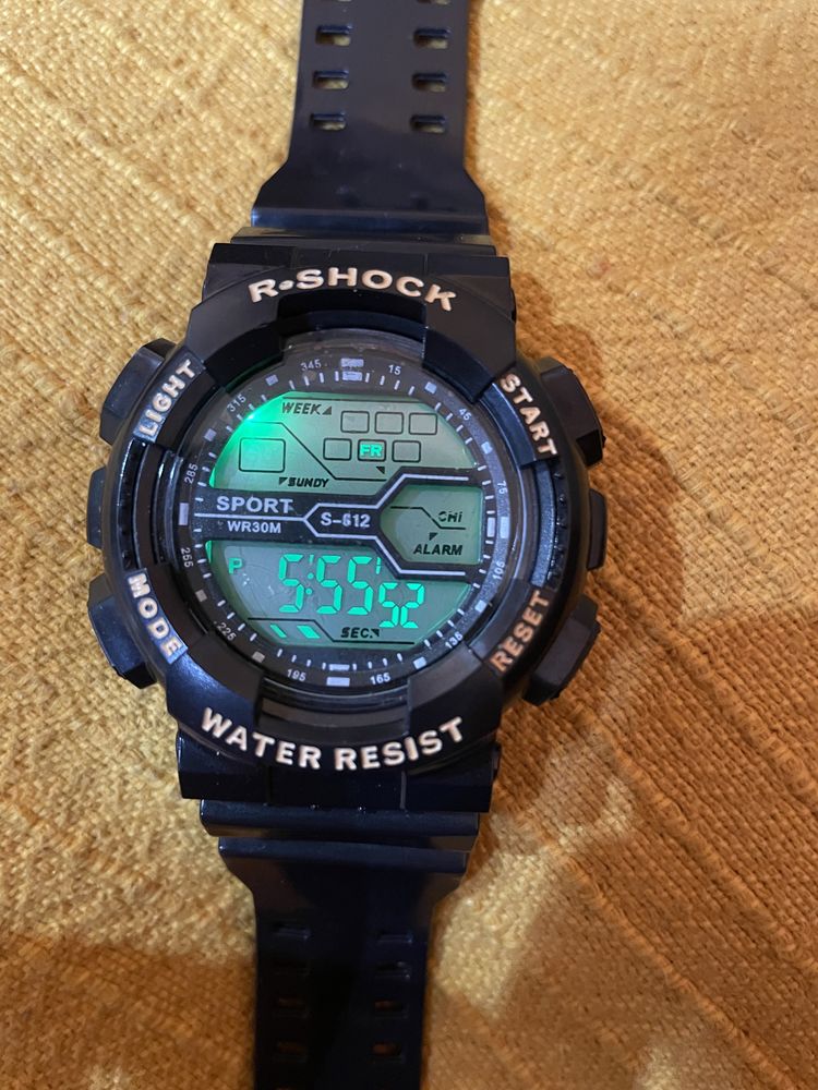 Спортен часовник R-SHOCK