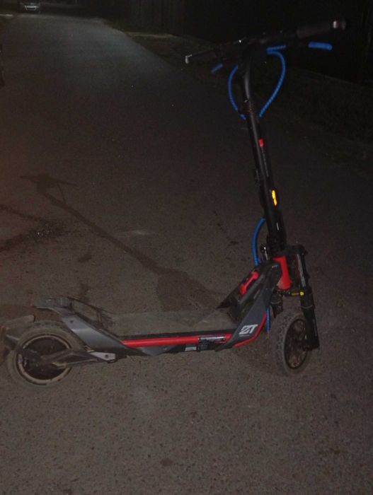 Vând trotineta electrica Ninebot Zt3 pro