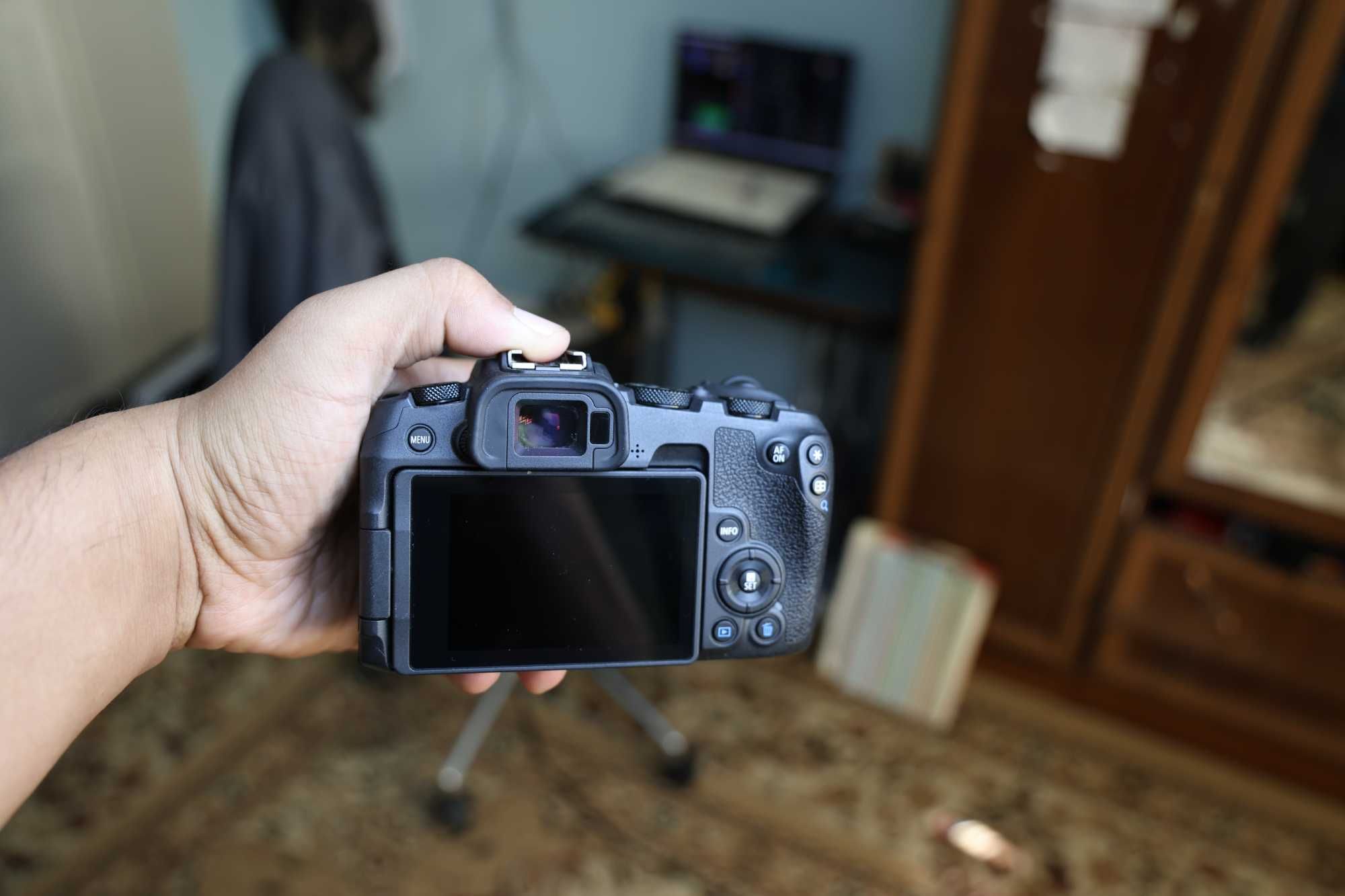 Canon RP sotiladi