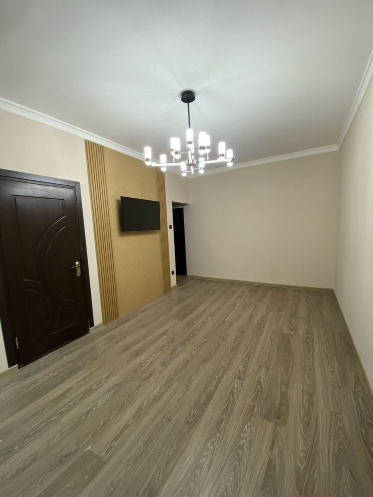 СРОЧНО ПРОДАМ 2 ком 1 этаж разделка ор.р Метро М.Улугбек Ипотека есть