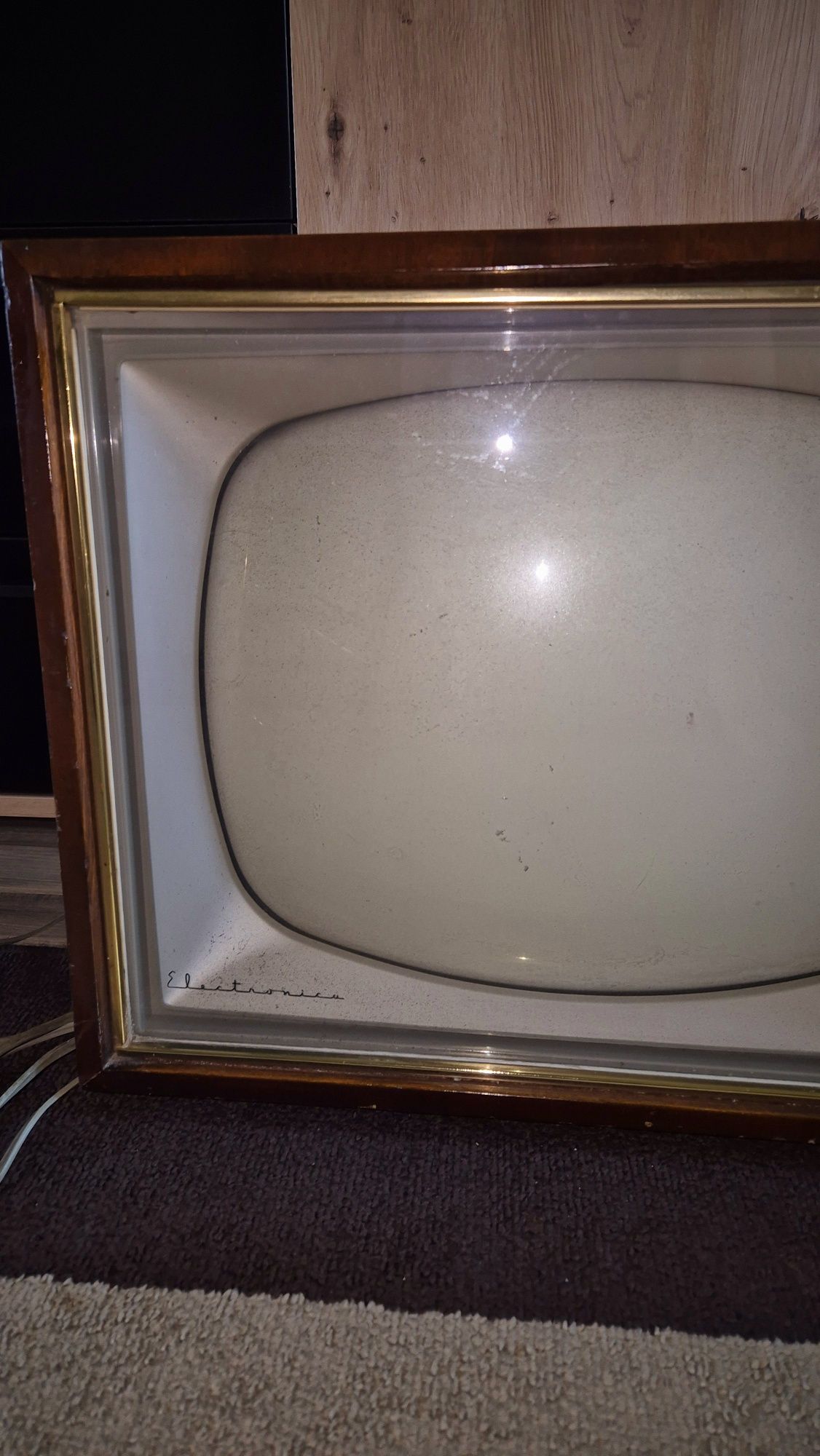 Televizor Electronica perioada comunista pe lămpi